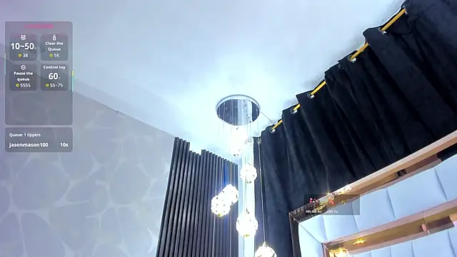 SarayRoyse online show from 11/18/25, 07:40