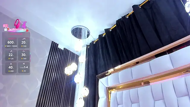 SarayRoyse online show from 12/01/25, 07:19