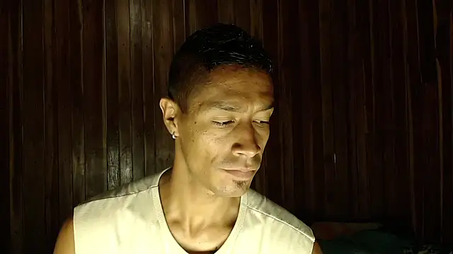 Snapshot of DEMARCOUS_NM chatting on 05/02/26, 02:44 DEMARCOUS NM online show from 05/02/26, 02:44