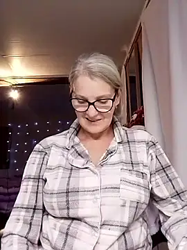 irinamaux online show from 11/05/25, 04:07