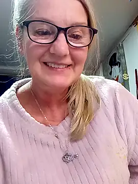 irinamaux online show from 04/09/26, 07:58