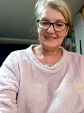 irinamaux online show from 04/15/26, 02:57