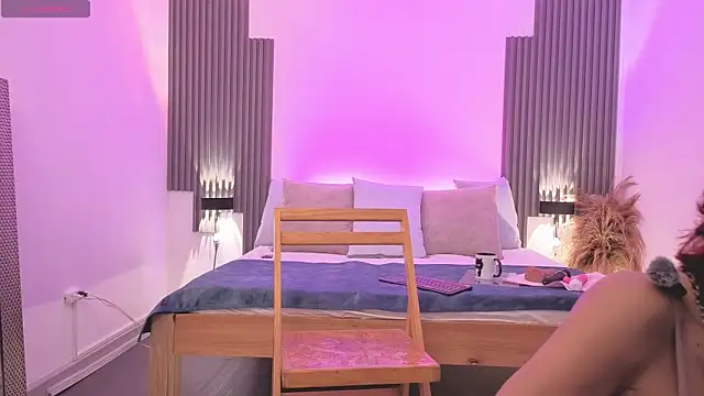 fransheska rossi online show from 09/26/25, 08:13