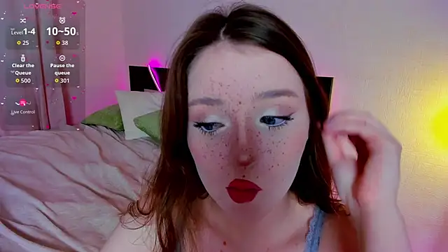 Snapshot of lexxxxxxi chatting on 09/17/25, 07:04 lexxxxxxi online show from 09/17/25, 07:04