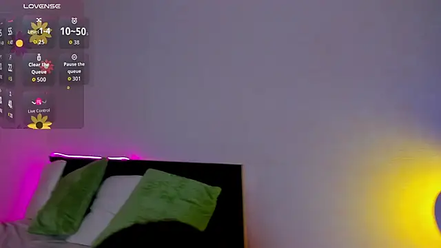 Snapshot of lexxxxxxi chatting on 12/01/25, 06:13 lexxxxxxi online show from 12/01/25, 06:13