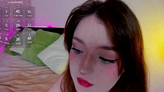 Snapshot of lexxxxxxi chatting on 12/14/25, 06:23 lexxxxxxi online show from 12/14/25, 06:23