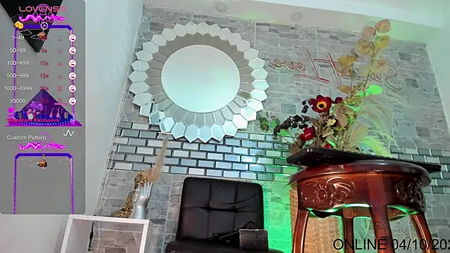 VALERIAQUEENTS online show from 10/04/25, 04:10