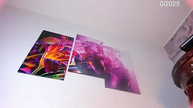 VALERIAQUEENTS online show from 10/17/25, 01:25