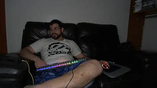 Snapshot of Zander823 chatting on 03/19/26, 07:12 Zander823 online show from 03/19/26, 07:12