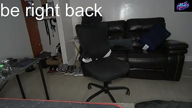 Snapshot of Zander823 chatting on 04/05/26, 06:10 Zander823 online show from 04/05/26, 06:10