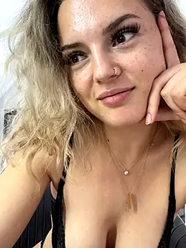 LexyGold online show from 09/14/25, 02:05