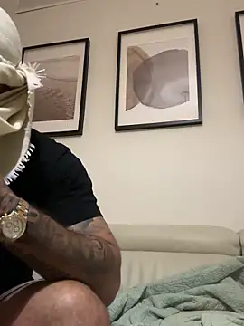 LexyGold online show from 10/04/25, 09:57