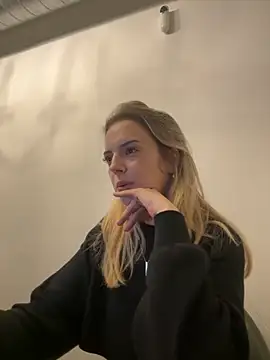 LexyGold online show from 11/14/25, 02:16