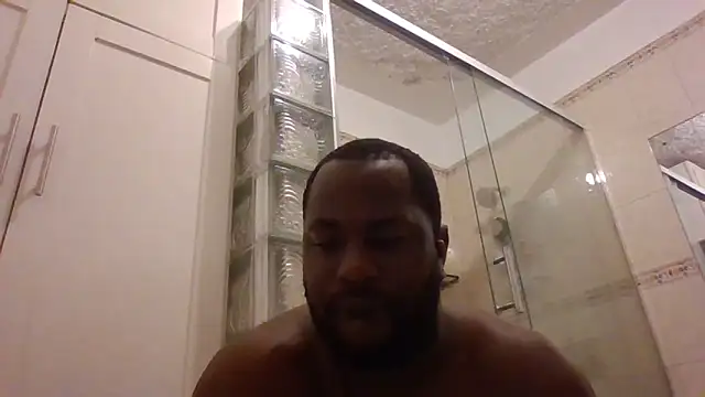 Snapshot of Bighood_T chatting on 05/06/26, 03:02 Bighood T online show from 05/06/26, 03:02