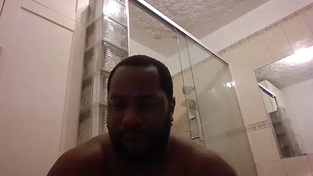 Snapshot of Bighood_T chatting on 05/26/26, 04:08 Bighood T online show from 05/26/26, 04:08