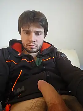 Snapshot of akat99611 chatting on 01/12/25, 12:01 akat99611 online show from 01/12/25, 12:01