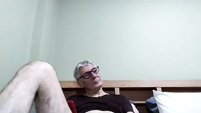 BIGUNCUTHARDCOCK online show from 10/29/25, 01:02