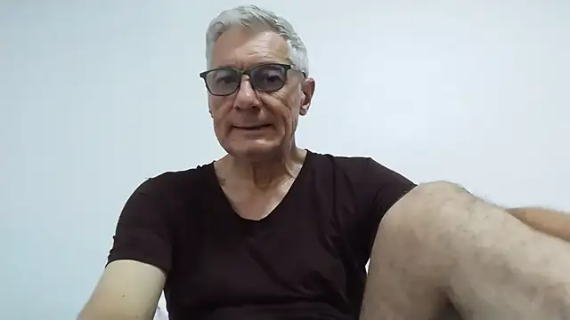 Snapshot of BIGUNCUTHARDCOCK chatting on 06/17/26, 01:30 BIGUNCUTHARDCOCK online show from 06/17/26, 01:30