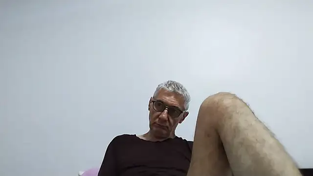 Snapshot of BIGUNCUTHARDCOCK chatting on 07/04/26, 12:06 BIGUNCUTHARDCOCK online show from 07/04/26, 12:06