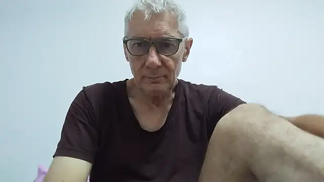 Snapshot of BIGUNCUTHARDCOCK chatting on 07/04/26, 11:44 BIGUNCUTHARDCOCK online show from 07/04/26, 11:44
