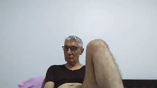 Snapshot of BIGUNCUTHARDCOCK chatting on 07/12/26, 12:12 BIGUNCUTHARDCOCK online show from 07/12/26, 12:12