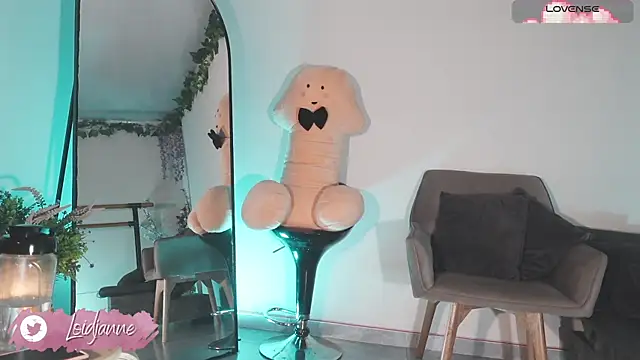 Snapshot of loIijanne chatting on 03/31/26, 12:01 loIijanne online show from 03/31/26, 12:01