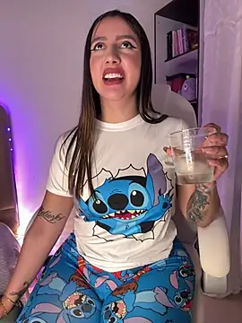 Sarapalmer1 online show from 01/06/25, 02:04