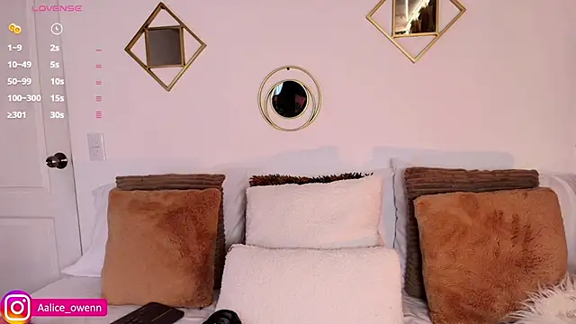 Aliceowenn online show from 02/17/25, 09:08