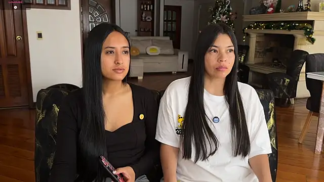 2SummerLove1 online show from 11/25/25, 02:28