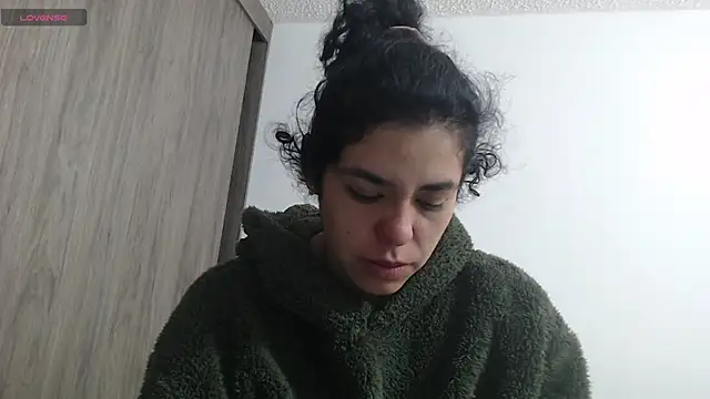 Anne purple online show from 03/10/25, 01:43