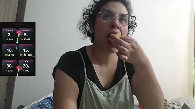 Anne purple online show from 03/11/25, 03:12