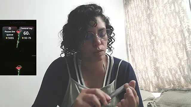 Anne purple online show from 09/15/25, 03:23