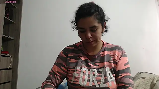 Anne purple online show from 09/18/25, 03:25