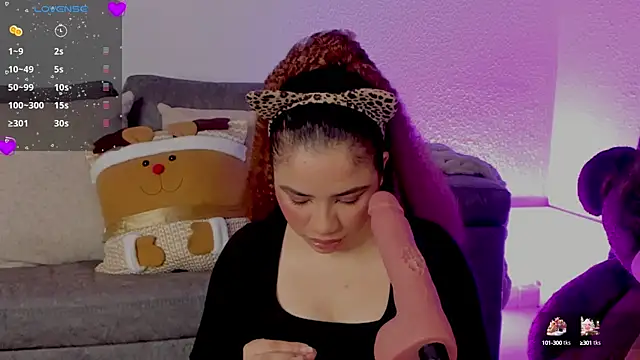 Snapshot of Queen_Deepthroat chatting on 01/04/25, 11:38 Queen Deepthroat online show from 01/04/25, 11:38