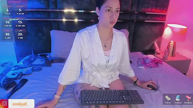 EmilyAllen  online show from 02/27/25, 05:24