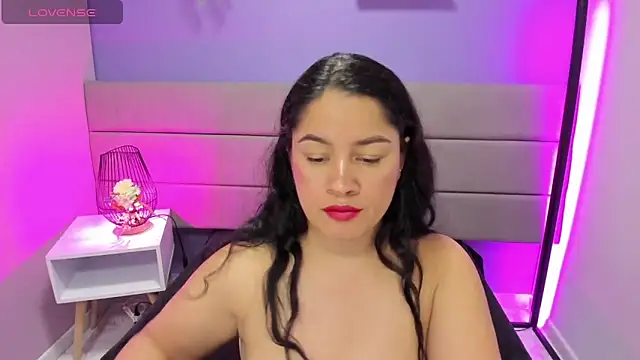 Snapshot of Alicebrooks_ chatting on 12/16/24, 03:11 Alicebrooks online show from 12/16/24, 03:11