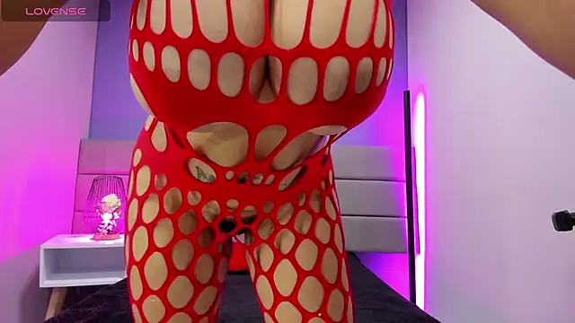 Snapshot of Alicebrooks_ chatting on 12/17/24, 12:11 Alicebrooks online show from 12/17/24, 12:11