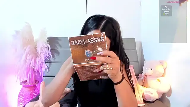 Julieta Coopeer  online show from 03/16/26, 10:41