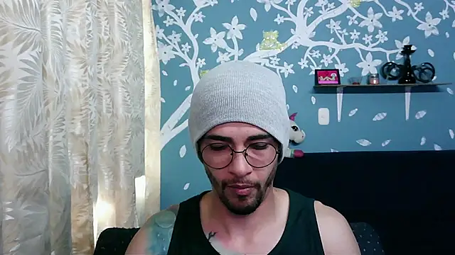 Snapshot of ponzothc chatting on 10/06/25, 06:16 ponzothc online show from 10/06/25, 06:16