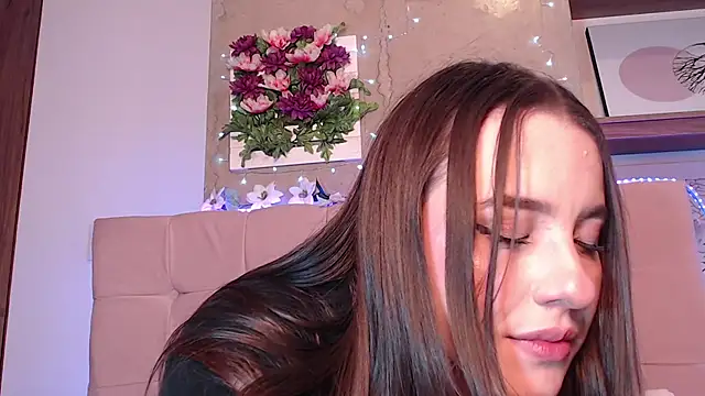 Snapshot of Linaa_morris chatting on 12/10/24, 07:47 Linaa morris online show from 12/10/24, 07:47