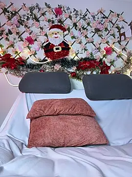 Snapshot of Linaa_morris chatting on 12/19/25, 09:27 Linaa morris online show from 12/19/25, 09:27