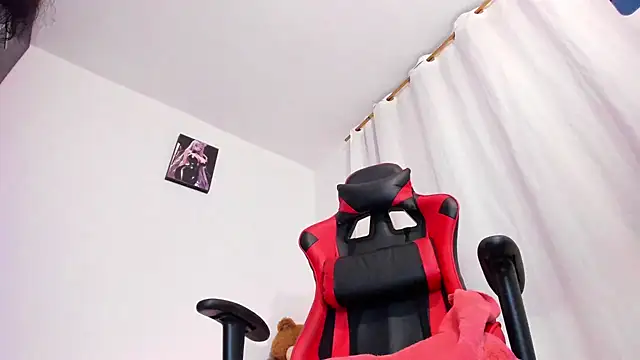 Snapshot of daarklover chatting on 02/10/25, 04:08 daarklover online show from 02/10/25, 04:08