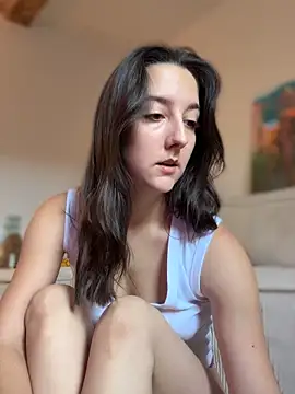 Snapshot of _Juliette chatting on 10/30/25, 09:33 Juliette online show from 10/30/25, 09:33