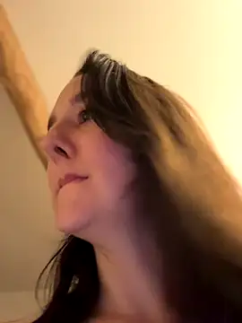 Snapshot of _Juliette chatting on 10/30/25, 09:37 Juliette online show from 10/30/25, 09:37