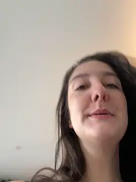 Snapshot of _Juliette chatting on 11/10/25, 09:08 Juliette online show from 11/10/25, 09:08