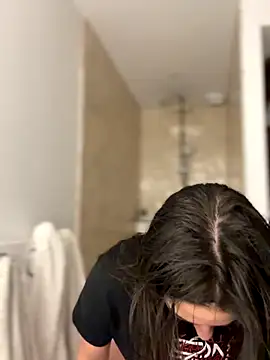 Snapshot of _Juliette chatting on 11/28/25, 01:47 Juliette online show from 11/28/25, 01:47