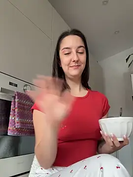 Snapshot of _Juliette chatting on 12/02/25, 10:09 Juliette online show from 12/02/25, 10:09