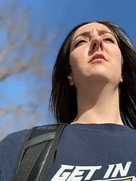 Snapshot of _Juliette chatting on 12/18/25, 12:44 Juliette online show from 12/18/25, 12:44