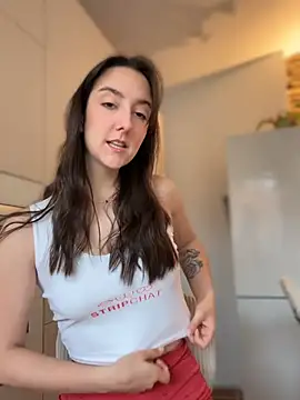 Snapshot of _Juliette chatting on 02/10/26, 09:57 Juliette online show from 02/10/26, 09:57