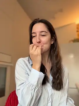 Snapshot of _Juliette chatting on 02/12/26, 09:15 Juliette online show from 02/12/26, 09:15